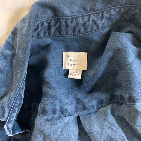 A New Day Chambray Short Sleeved Shirt - Picture 3 of 3